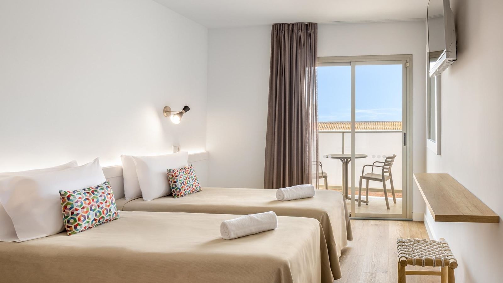 rooms-twin-pool-view-room-balcony-or-terrace