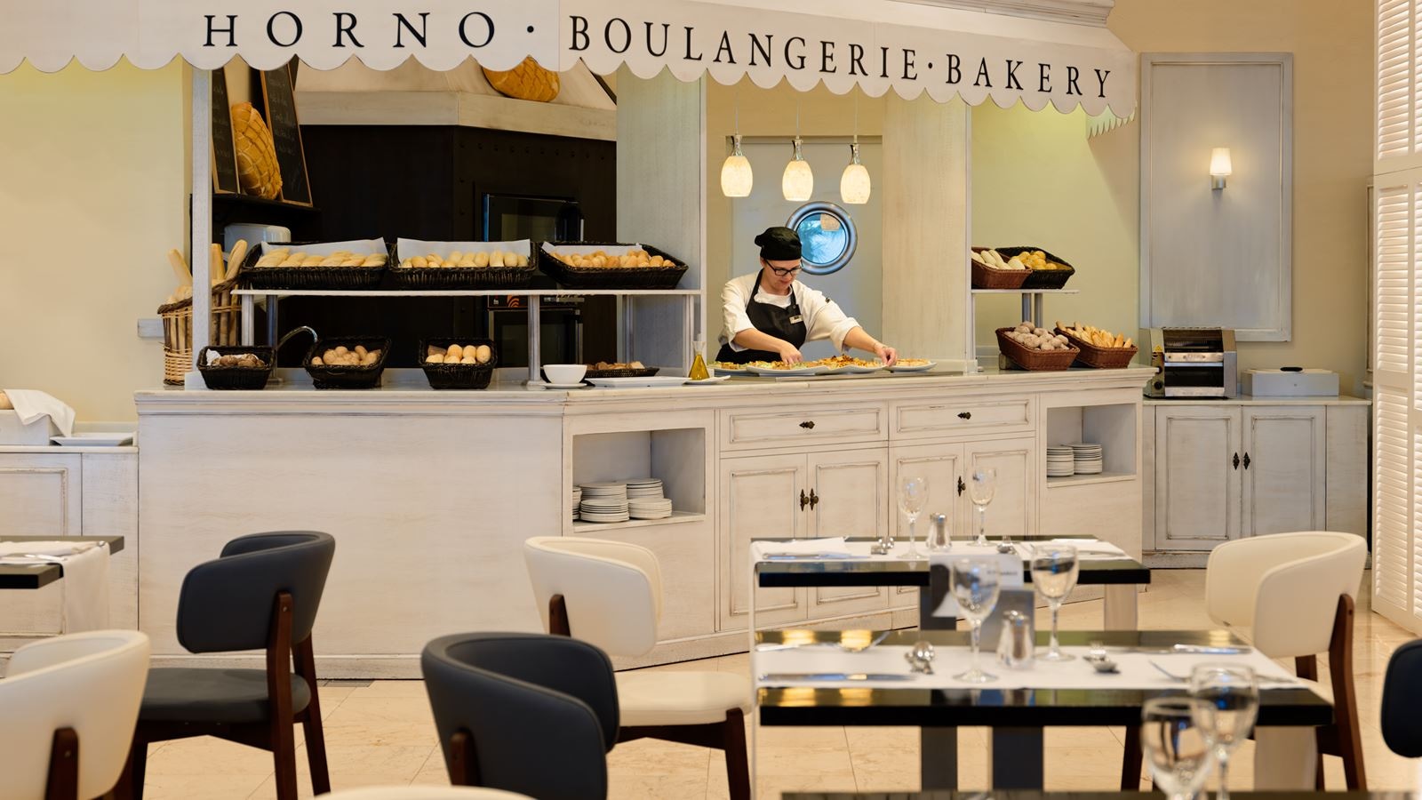 restaurants-restaurants