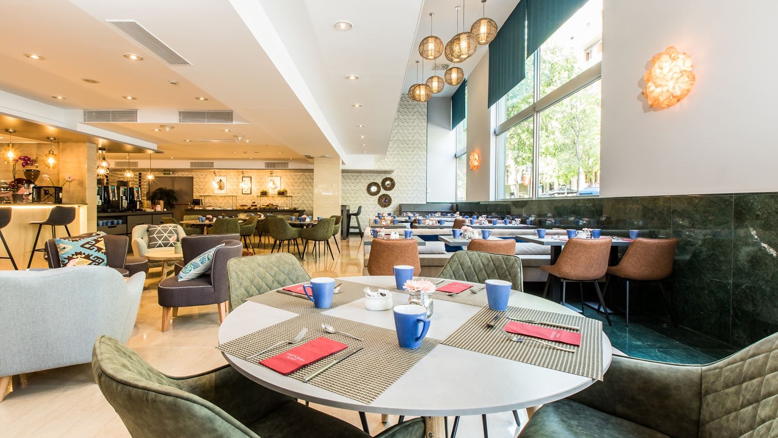 restaurants-restaurants