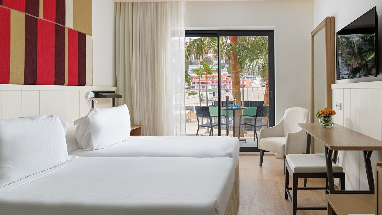 rooms-superior-poolview-or-lateral-seaview-balcony-double