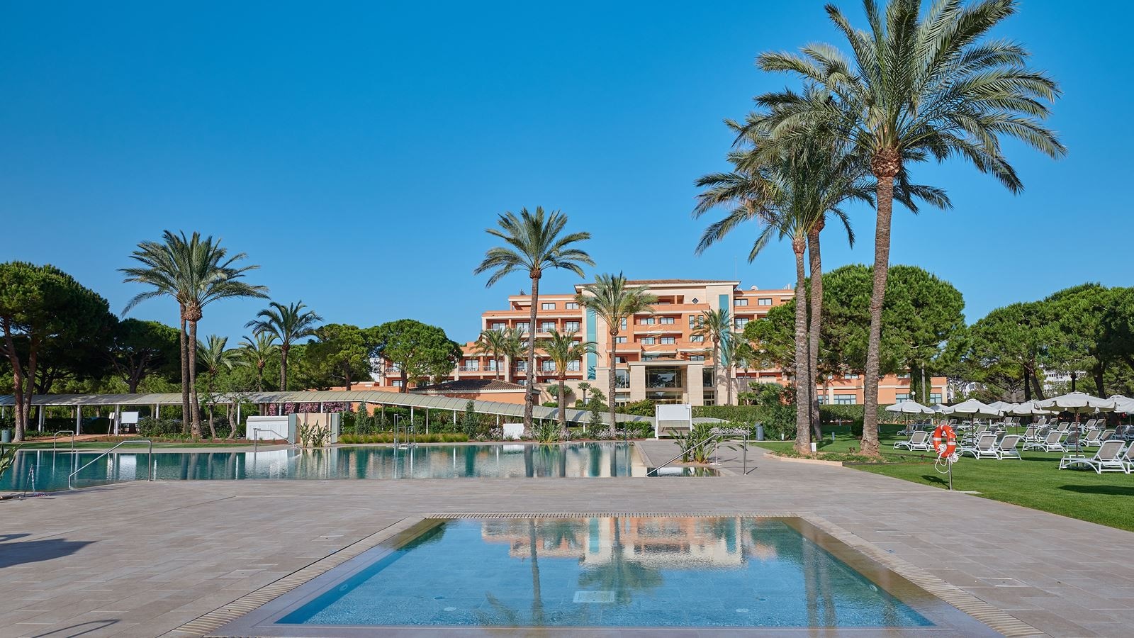 pools-outdoor-childrens-pool