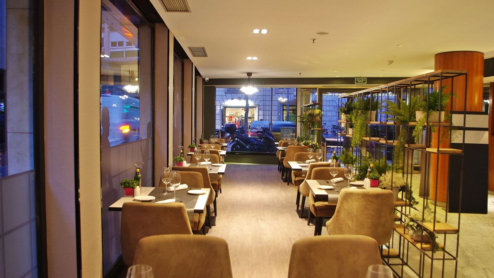 restaurants-restaurants