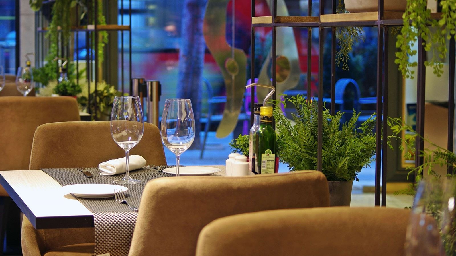 restaurants-restaurants