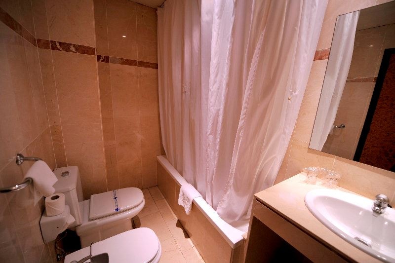 rooms-double-standard