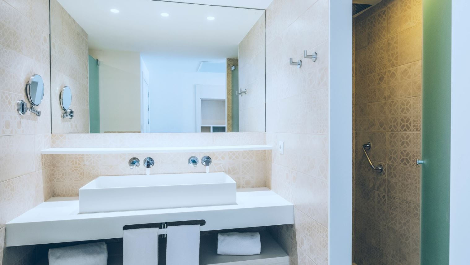 rooms-double-sharing-pool