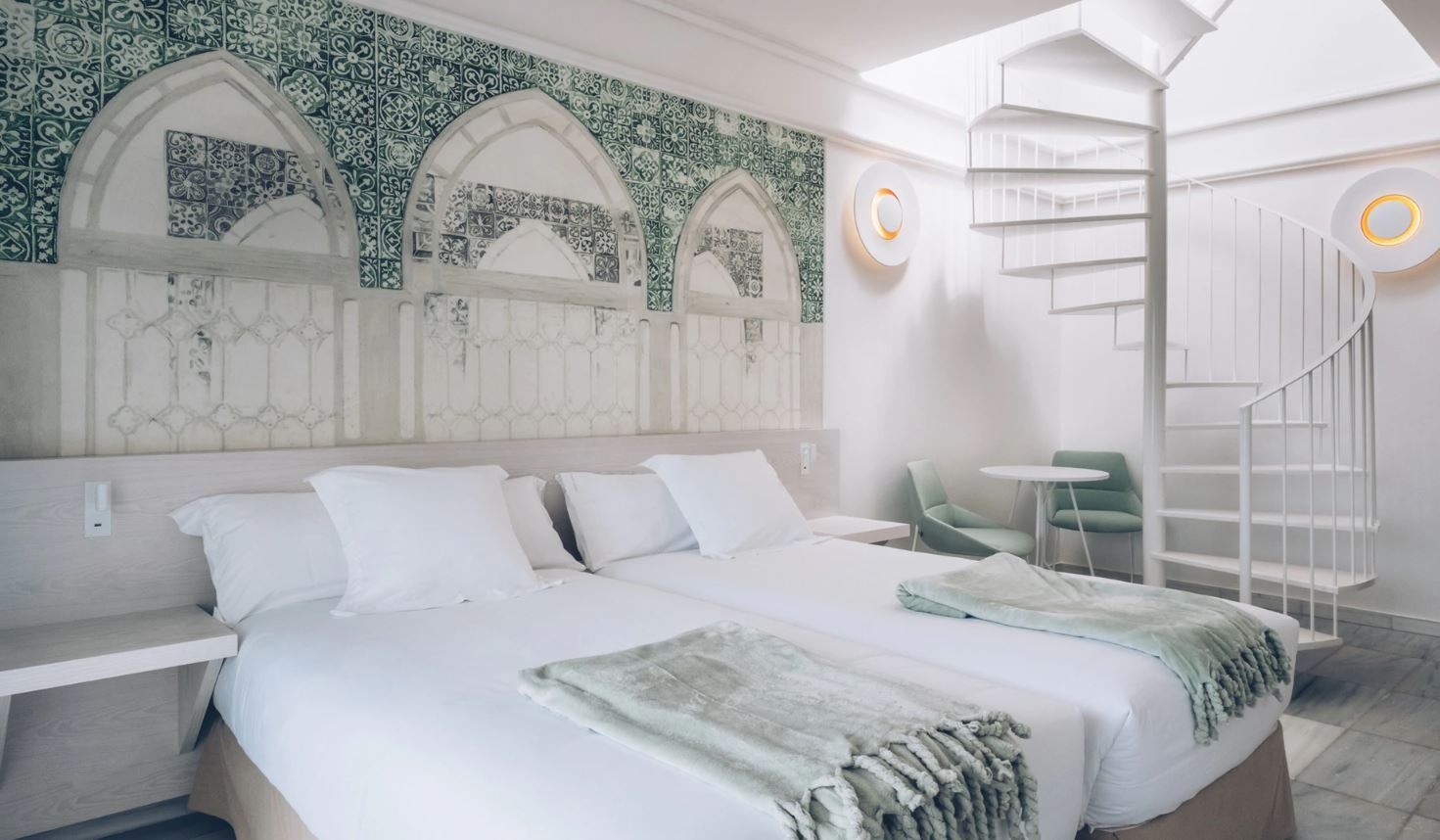 rooms-double-penthouse-jacuzzi-ssv