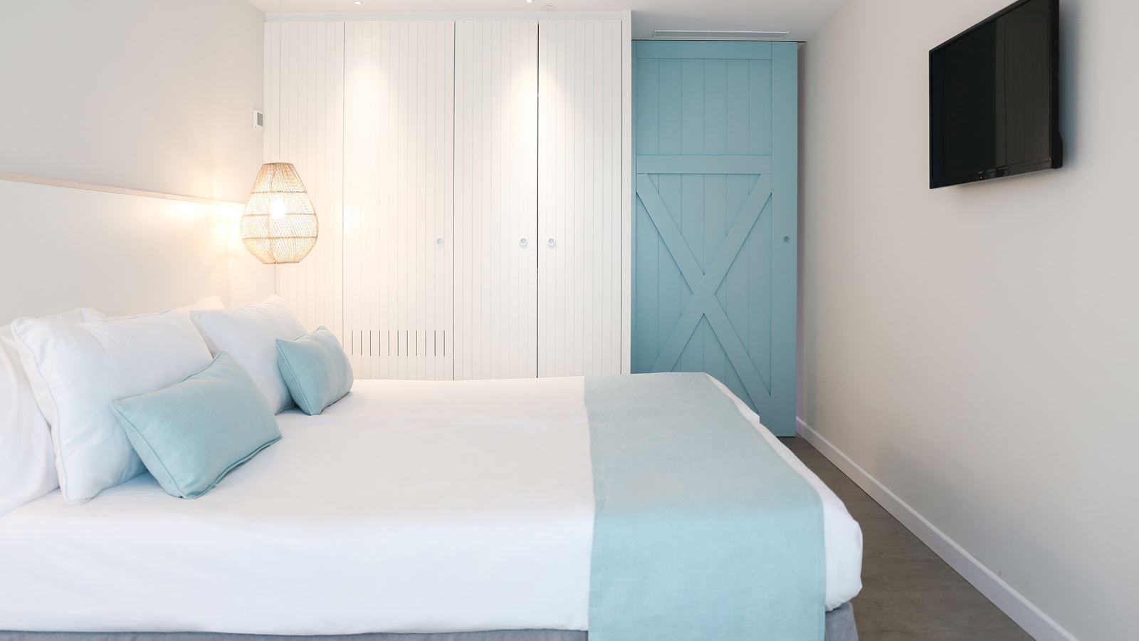 rooms-double-balcony-or-terrace