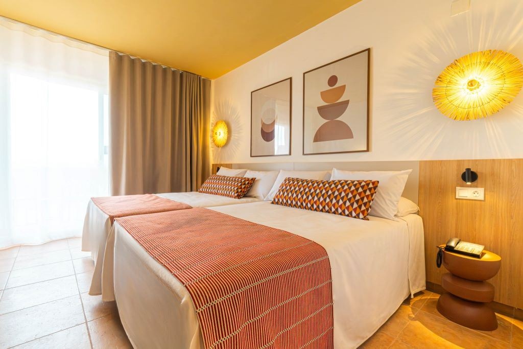 rooms-standard-room-balcony-or-terrace