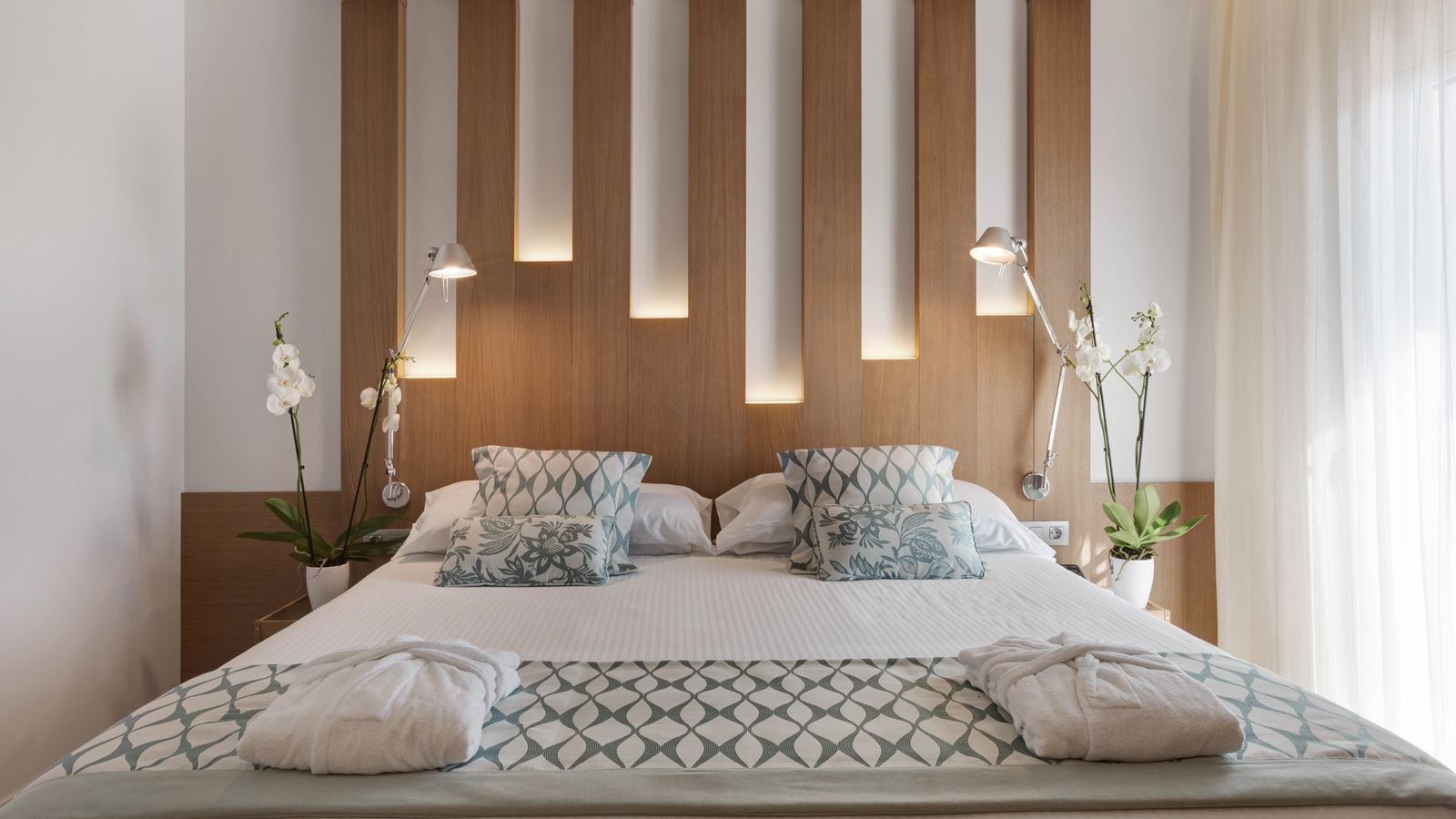 rooms-premium-room-garden-view