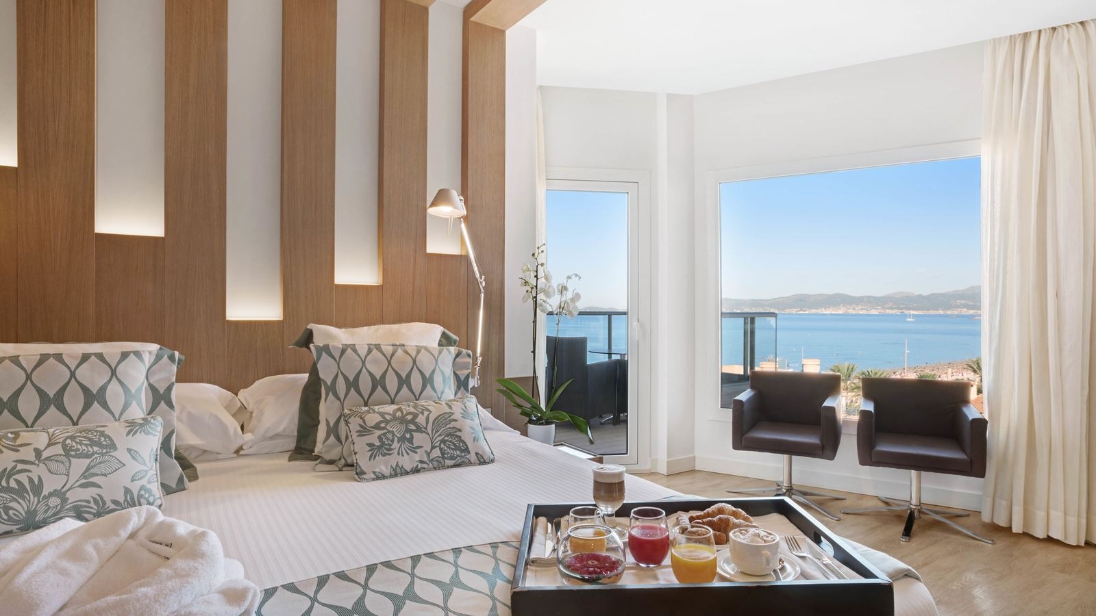 rooms-single-use-standard-room-garden-viewpartial-sea-view