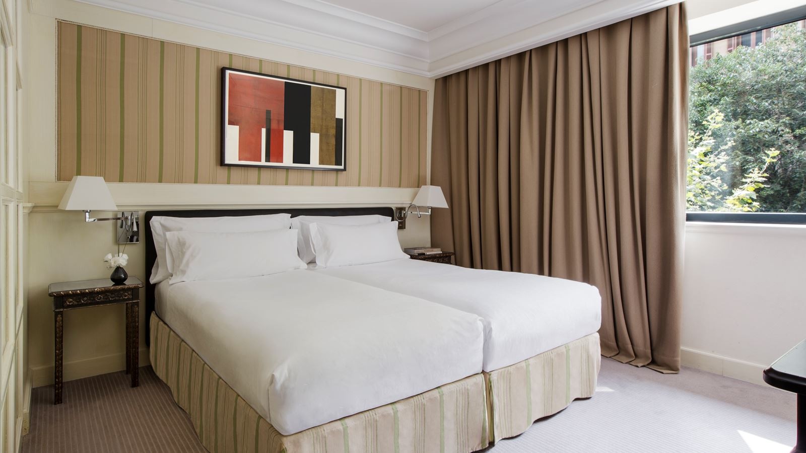 rooms-studio-superior