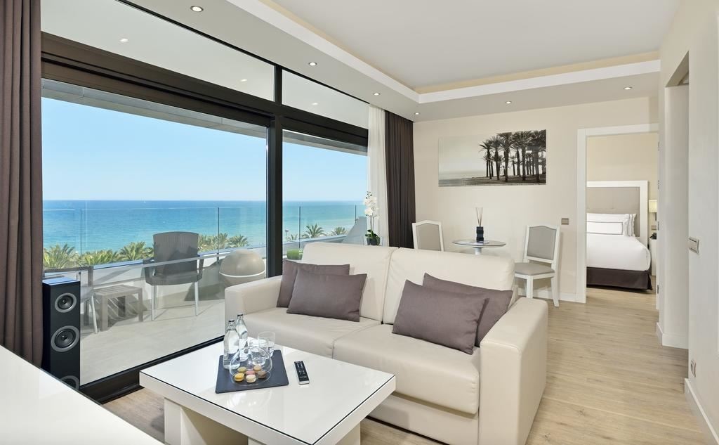 rooms-double-deluxe-sea-view-balcony-or-terrace