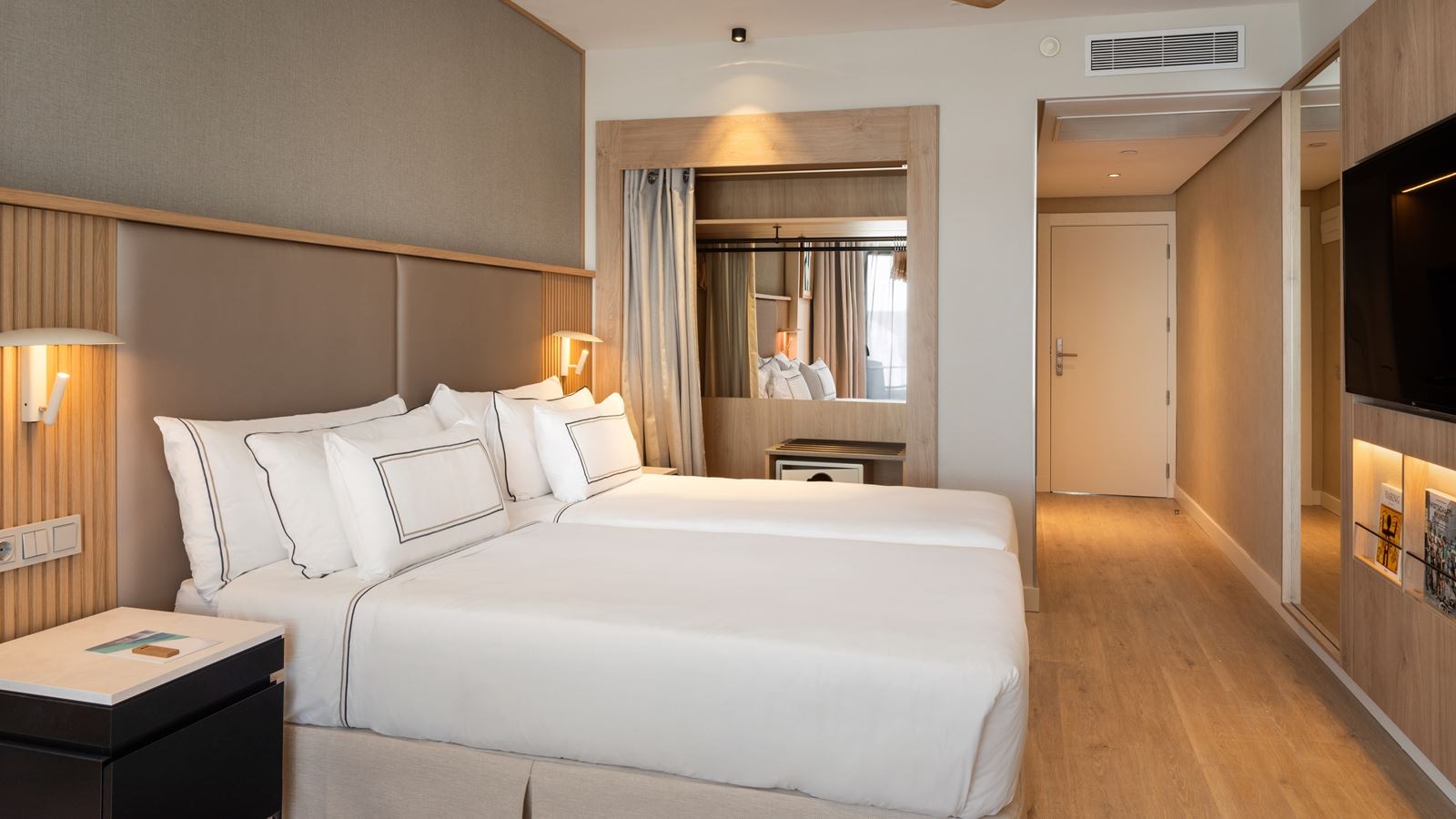 rooms-double-deluxe-sea-view-balcony-or-terrace