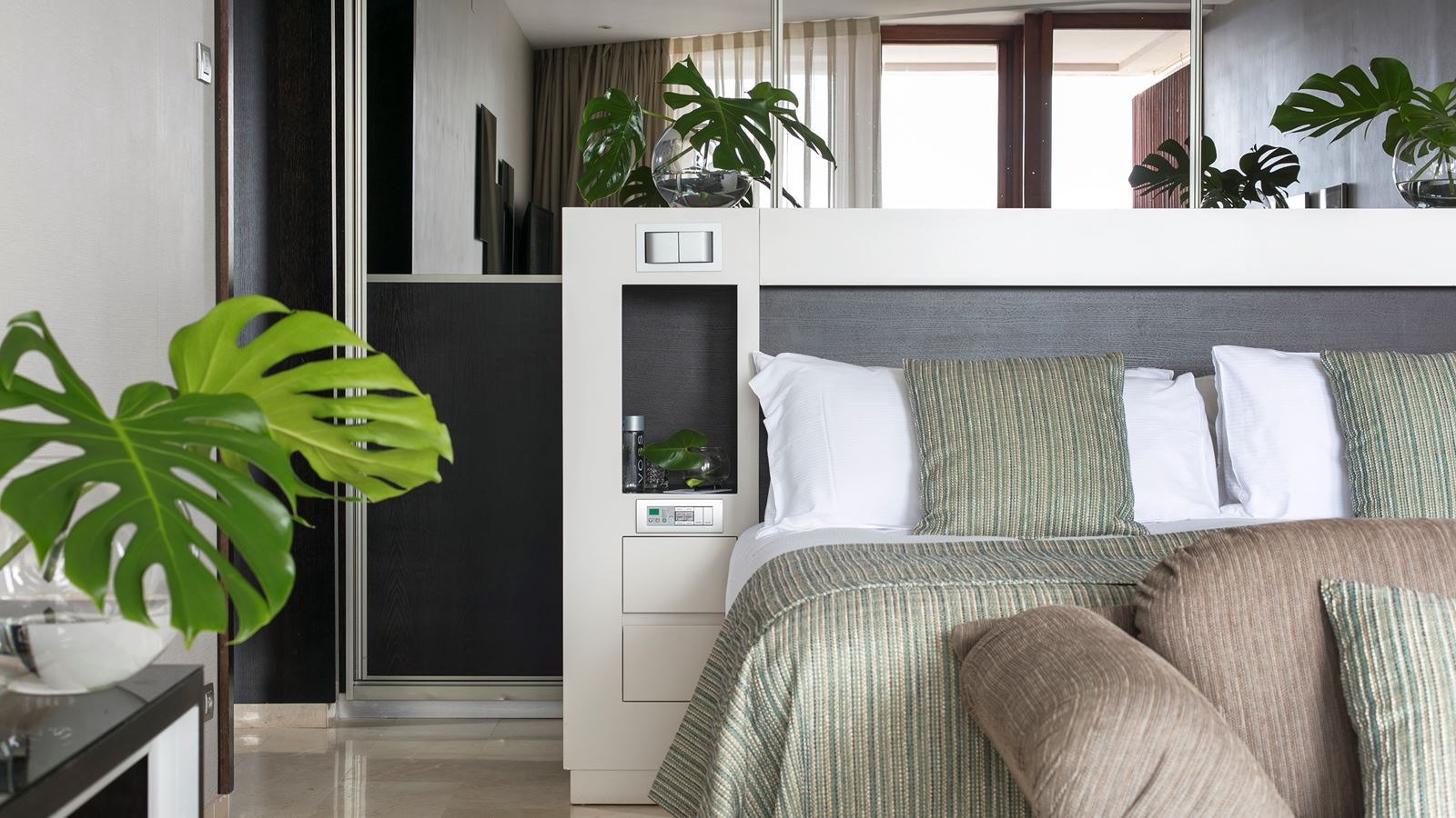 rooms-red-level-gran-suite-sea-view