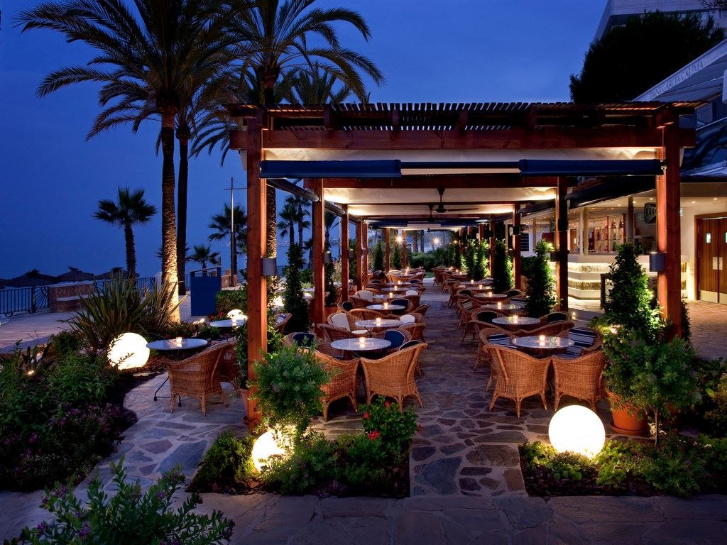 restaurants-gran-cafe-capuccino-beach-club
