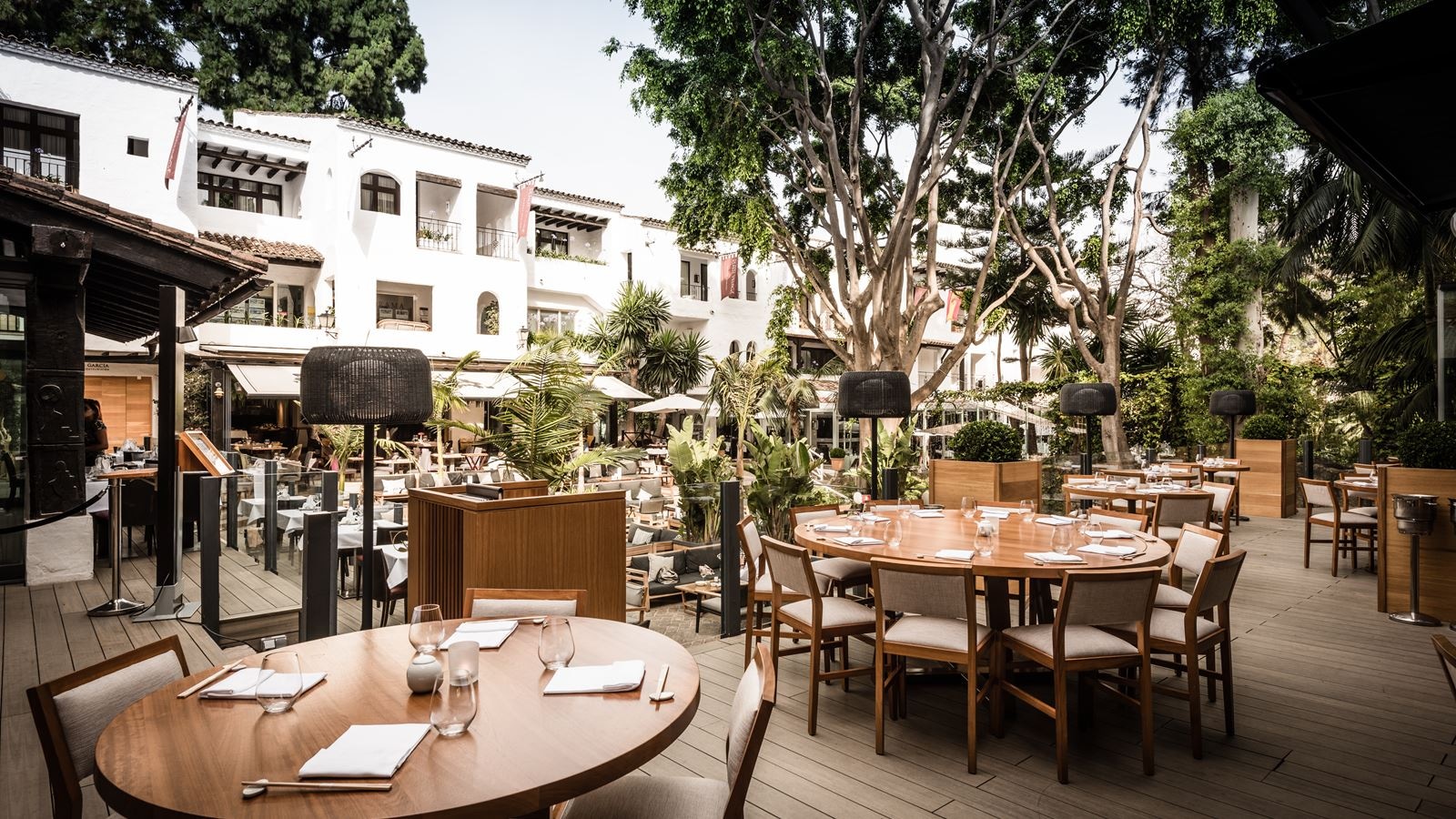 restaurants-restaurants