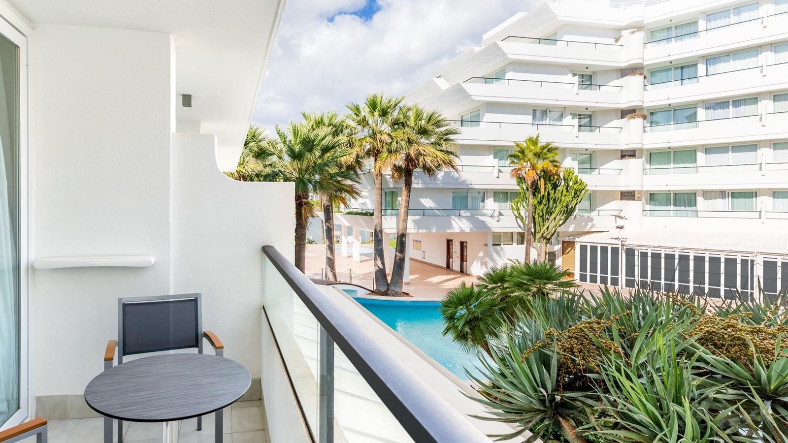 rooms-double-room-pool-view-balcony-or-terrace