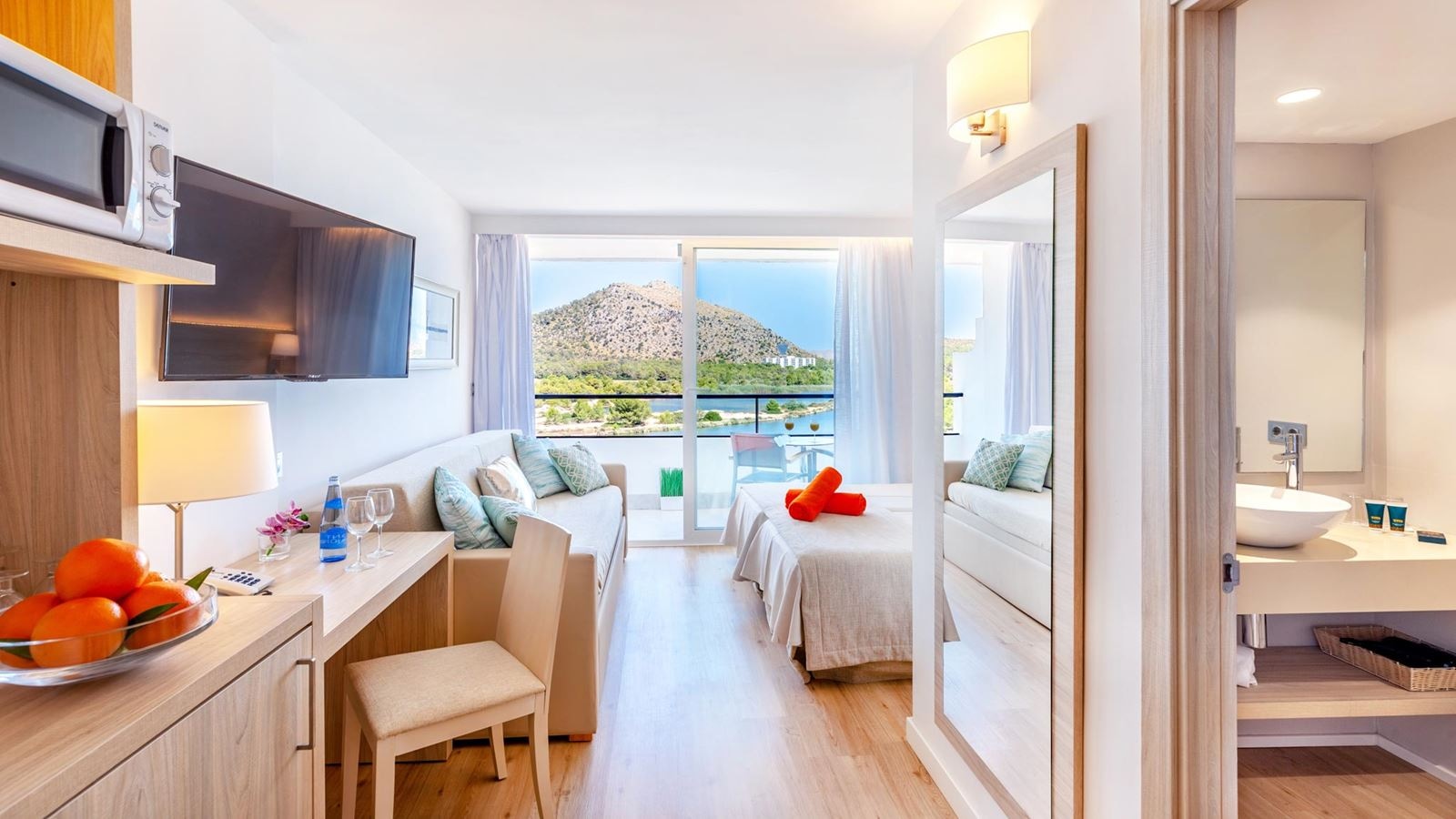 rooms-double-room-lake-view-balcony-or-terrace