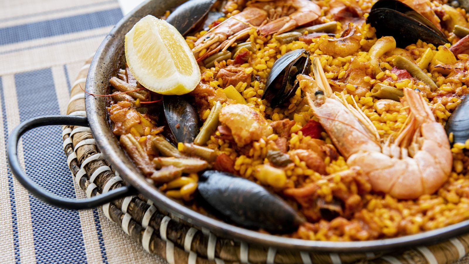 restaurants-restaurants