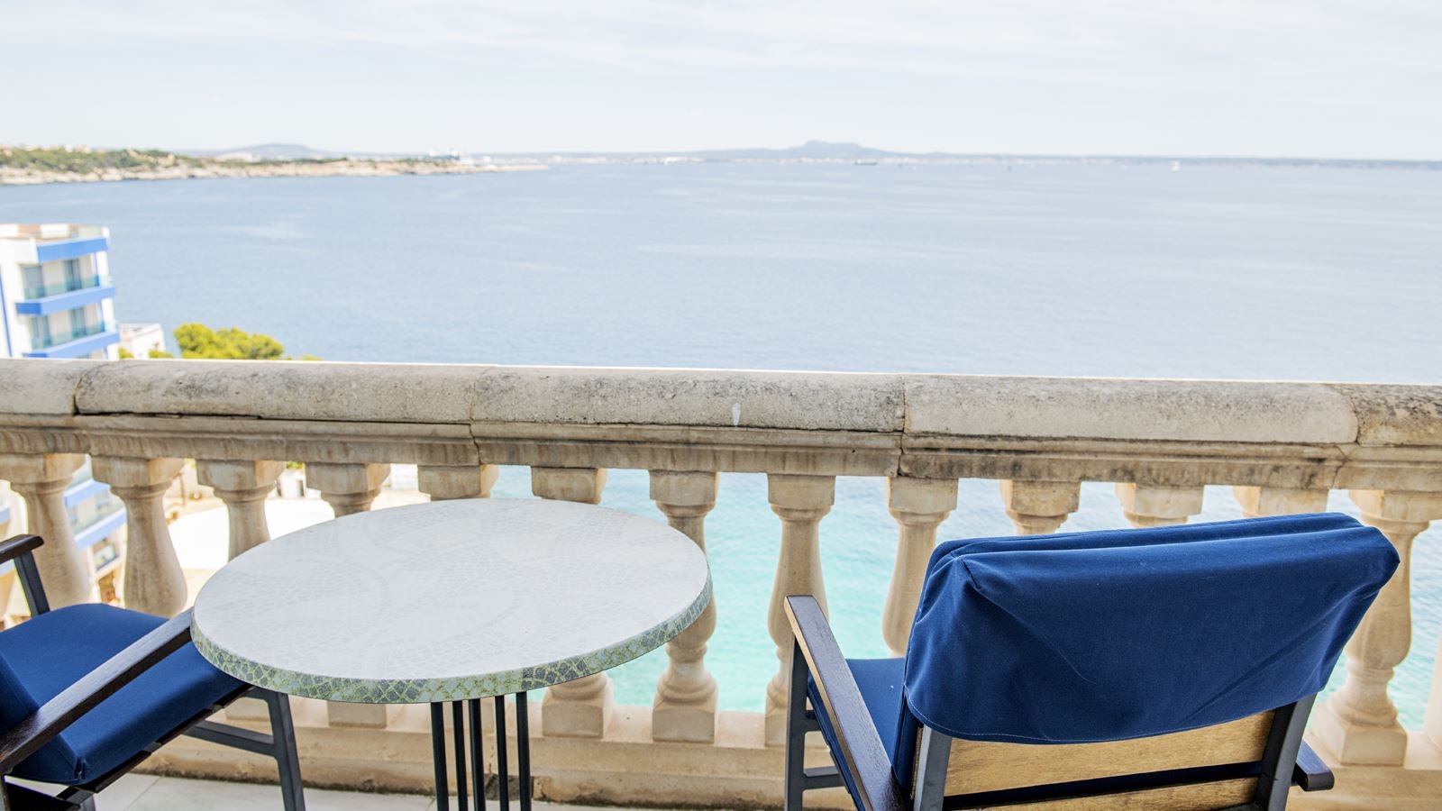 rooms-double-single-use-side-sea-view