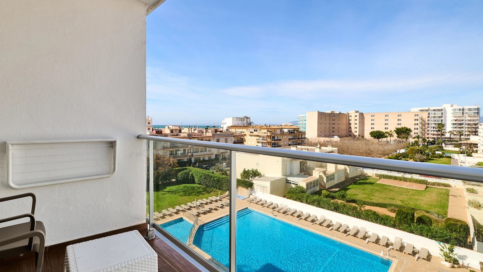 rooms-double-pool-view-balcony-or-terrace