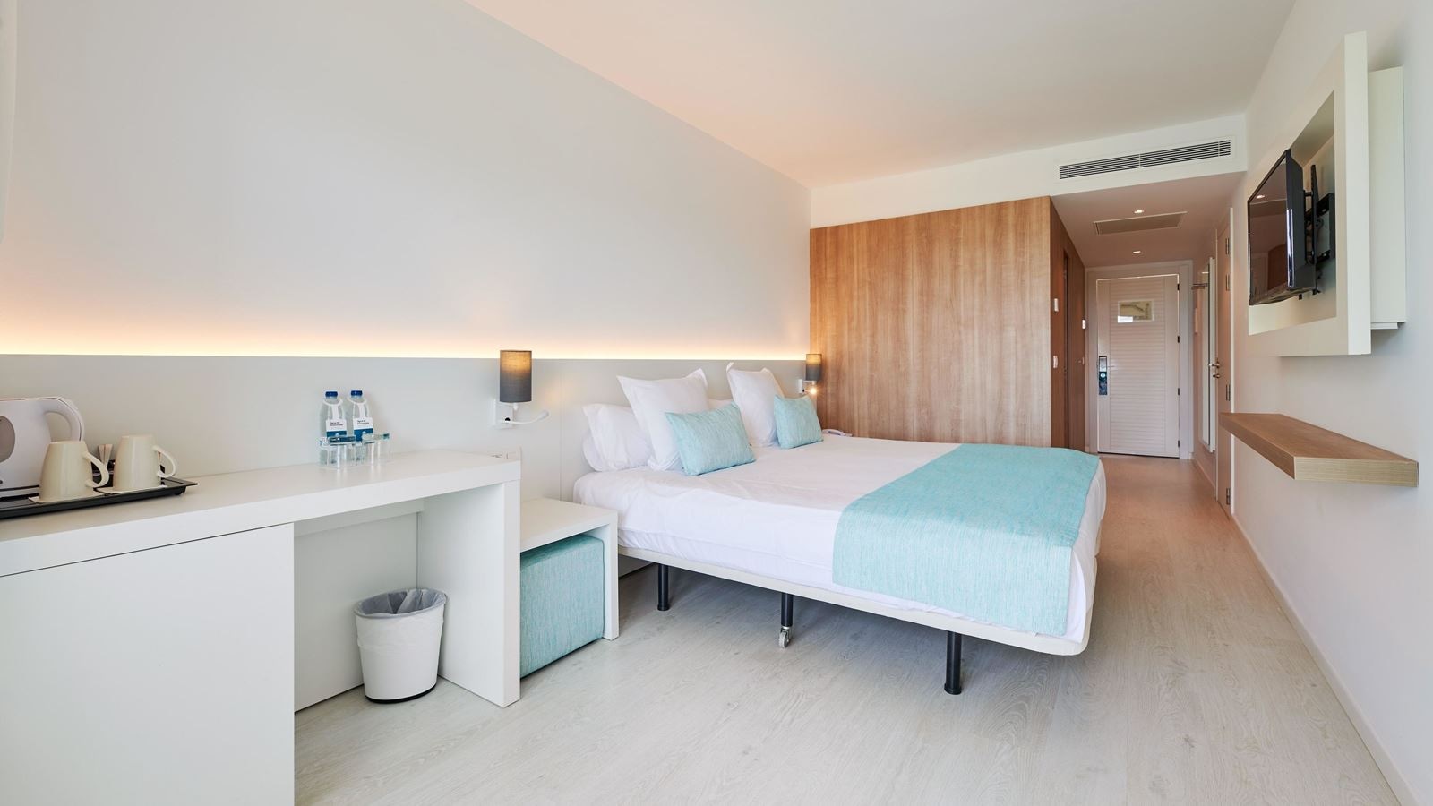 rooms-room-double-seaview-balcony