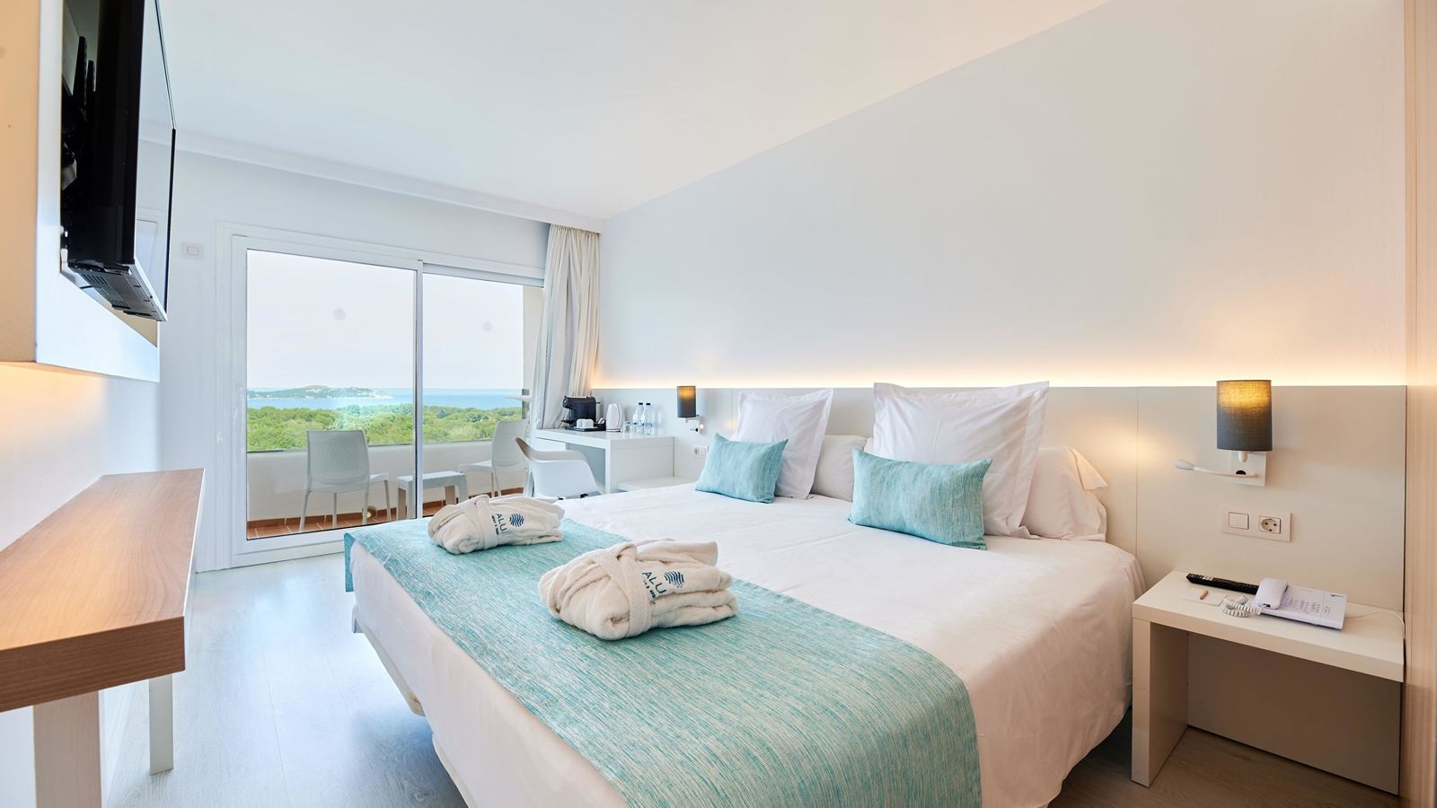 rooms-room-double-seaview-balcony