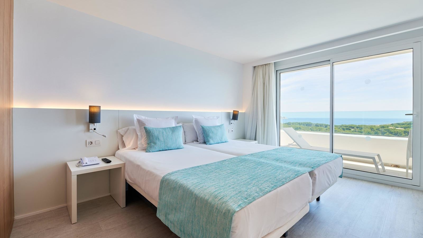 rooms-my-favorite-club-double-superior-sea-view-with-balcony