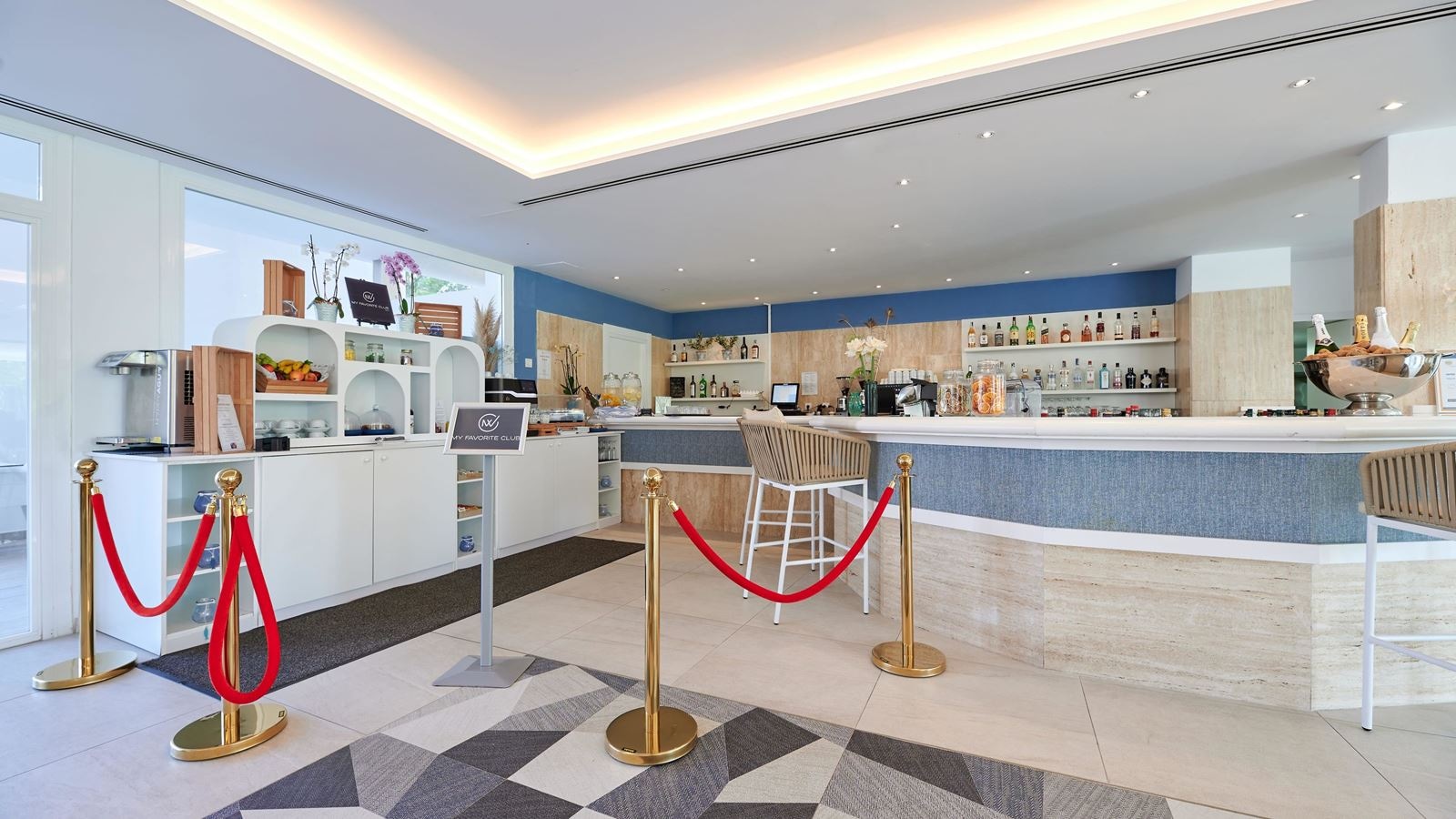 bars-kentia-pool-club