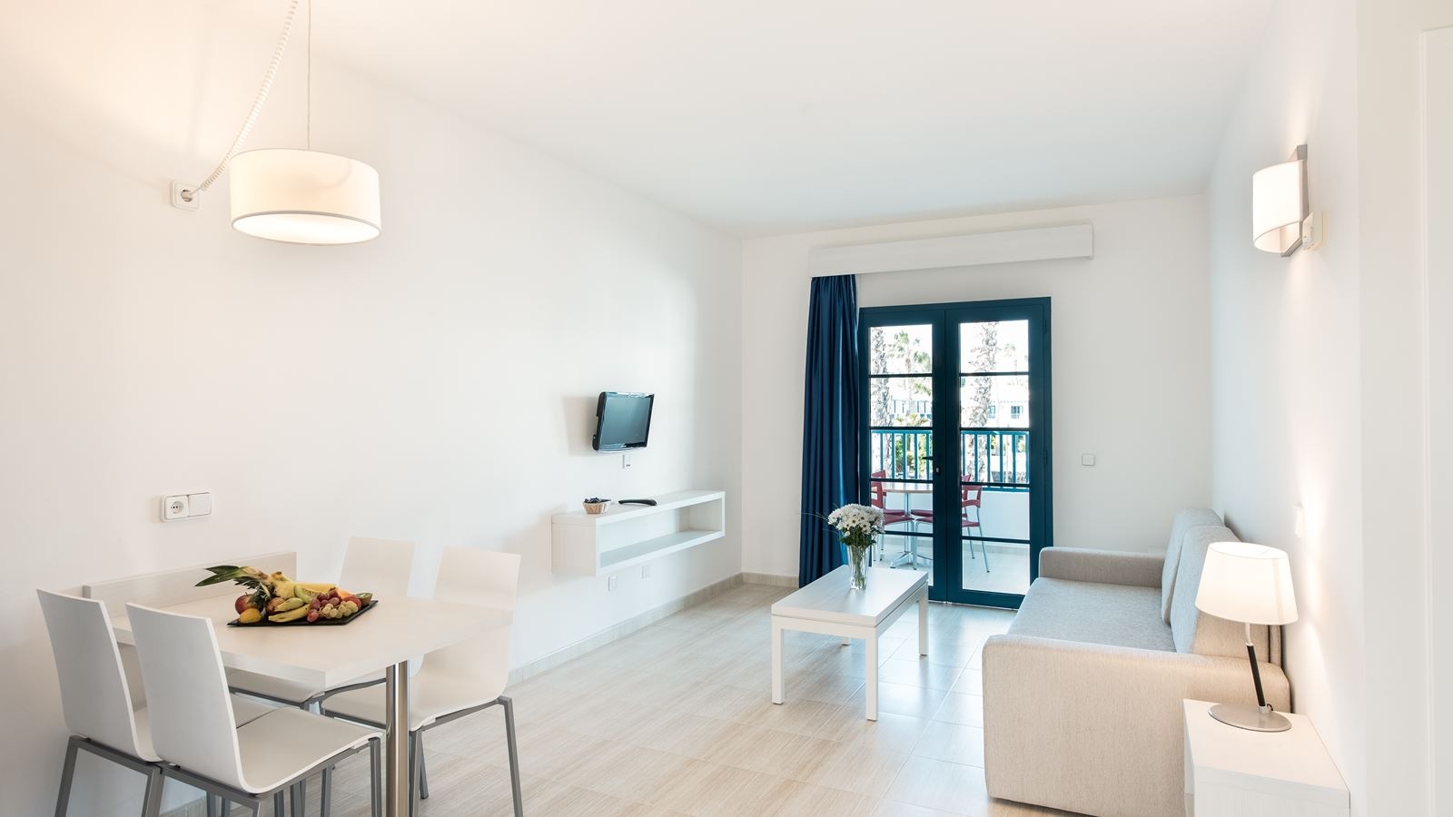 rooms-a1p-premium-apartment-1-bedroom-with-balcony