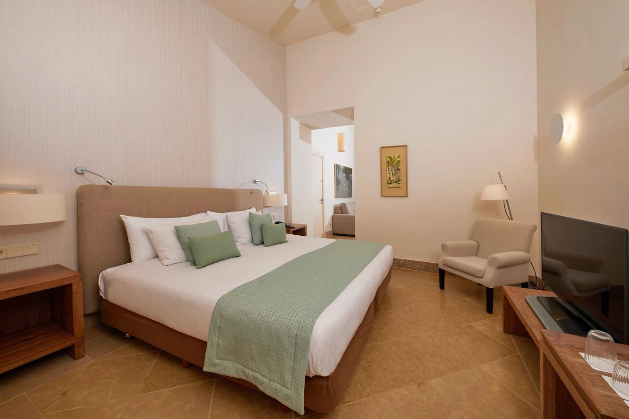 rooms-ponent-junior-suite-with-terrace