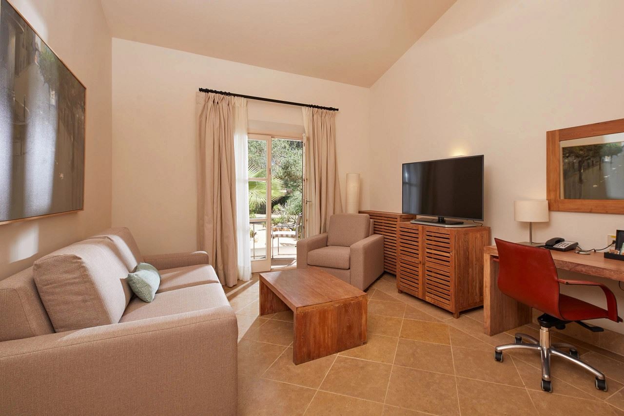 rooms-ponent-junior-suite-with-terrace