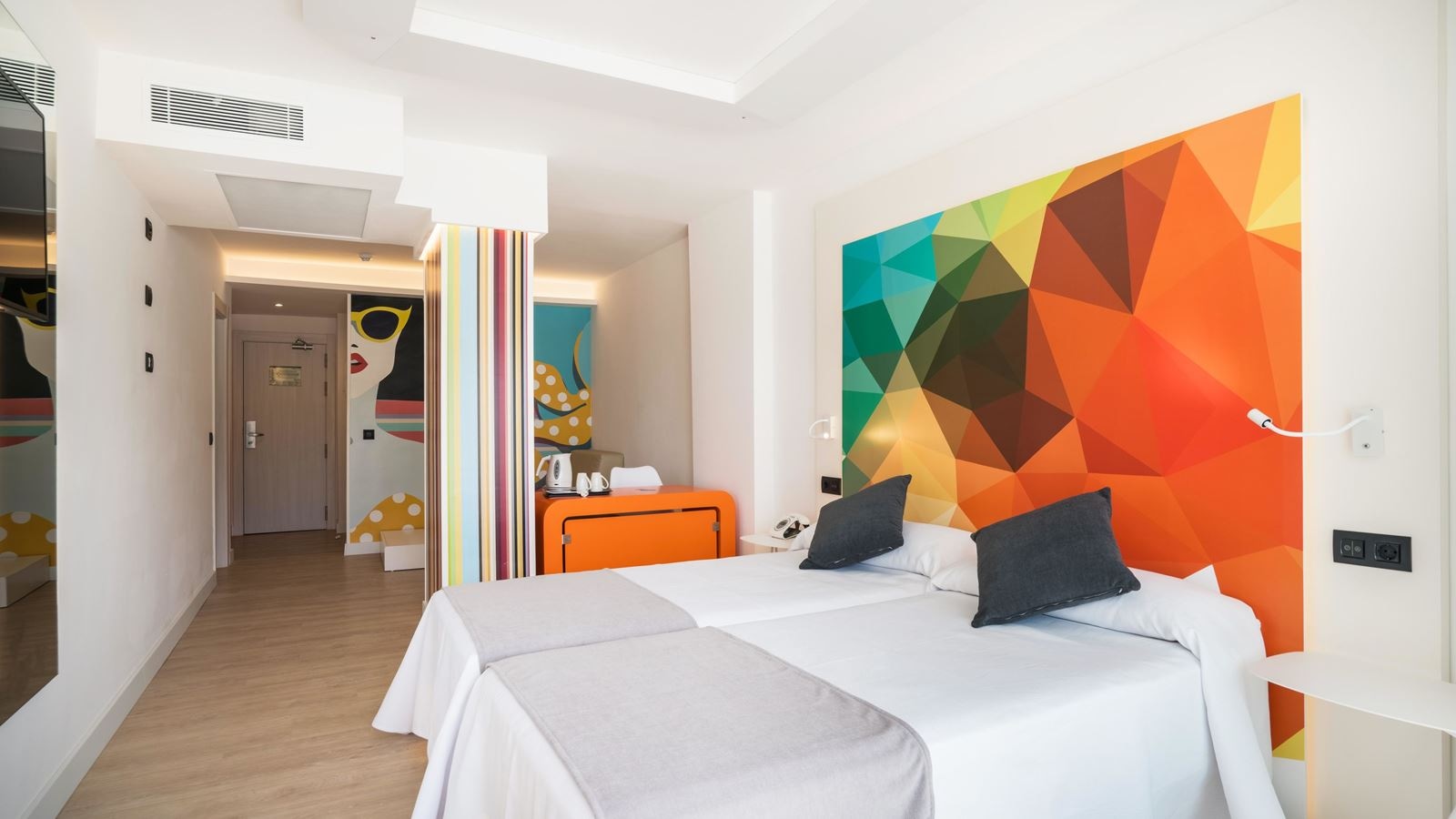 rooms-double-superior-pool-view