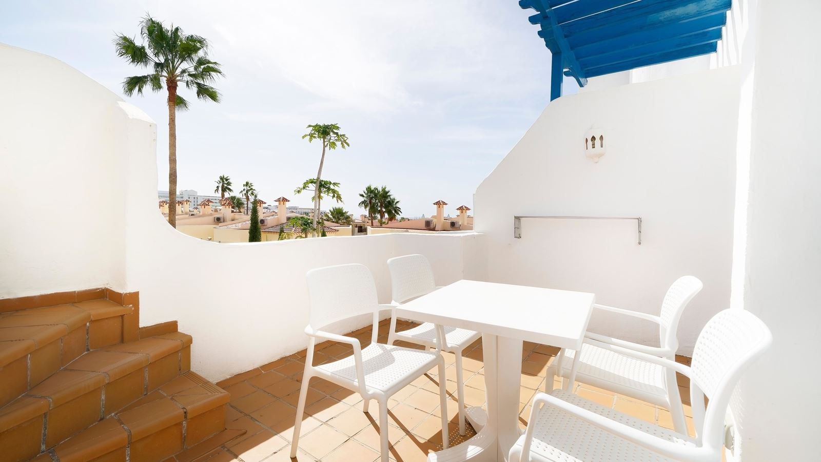 rooms-apartment-1-bedroom-roof-terrace