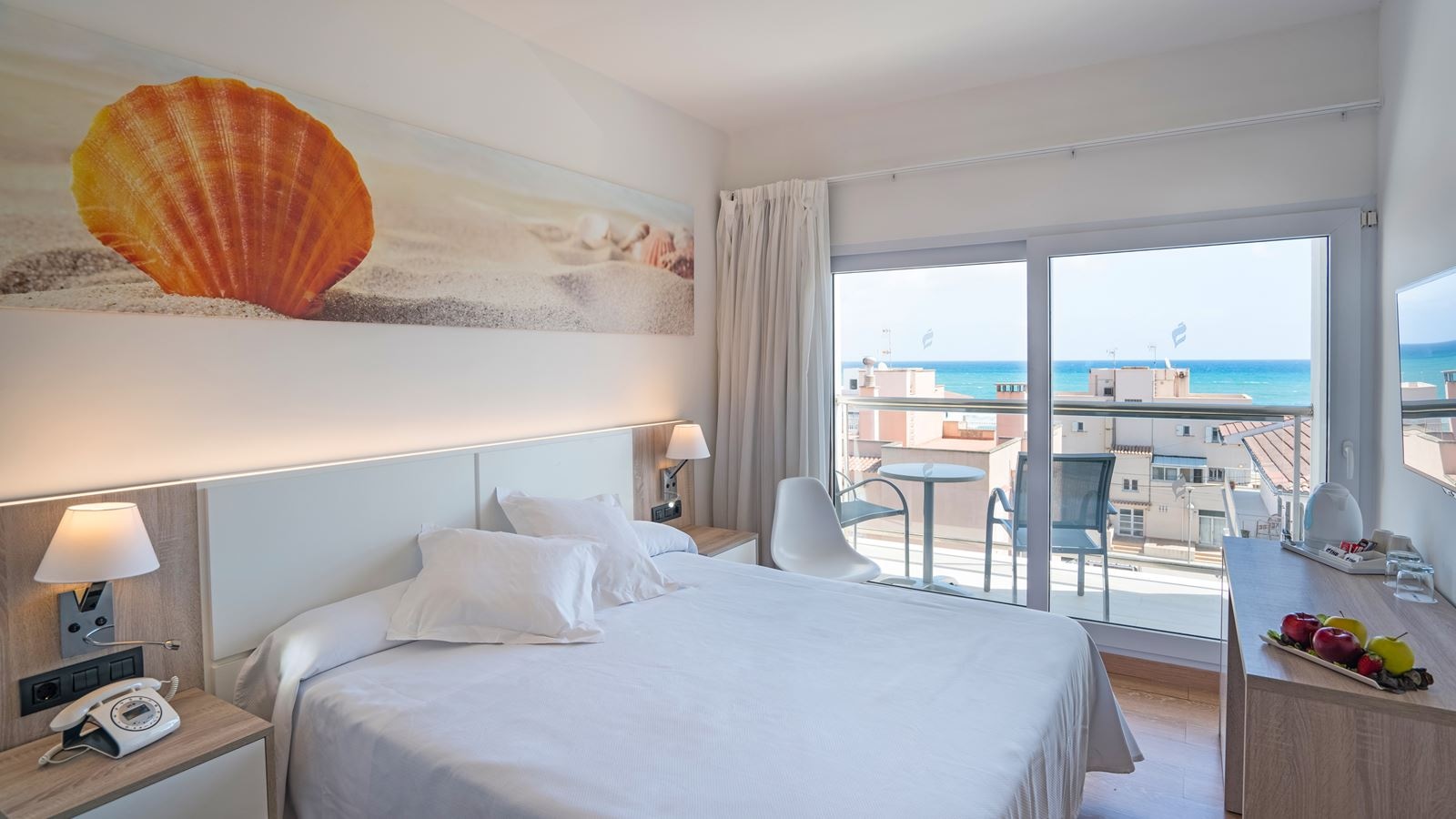 rooms-double-standard-room-balcony-or-terrace