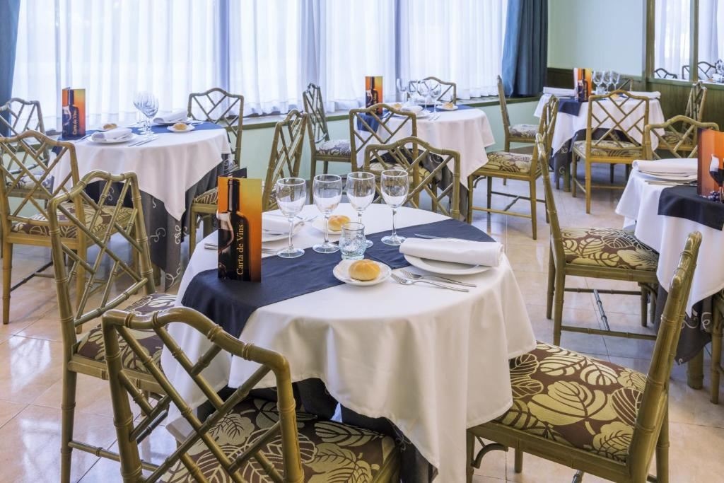 restaurants-restaurant