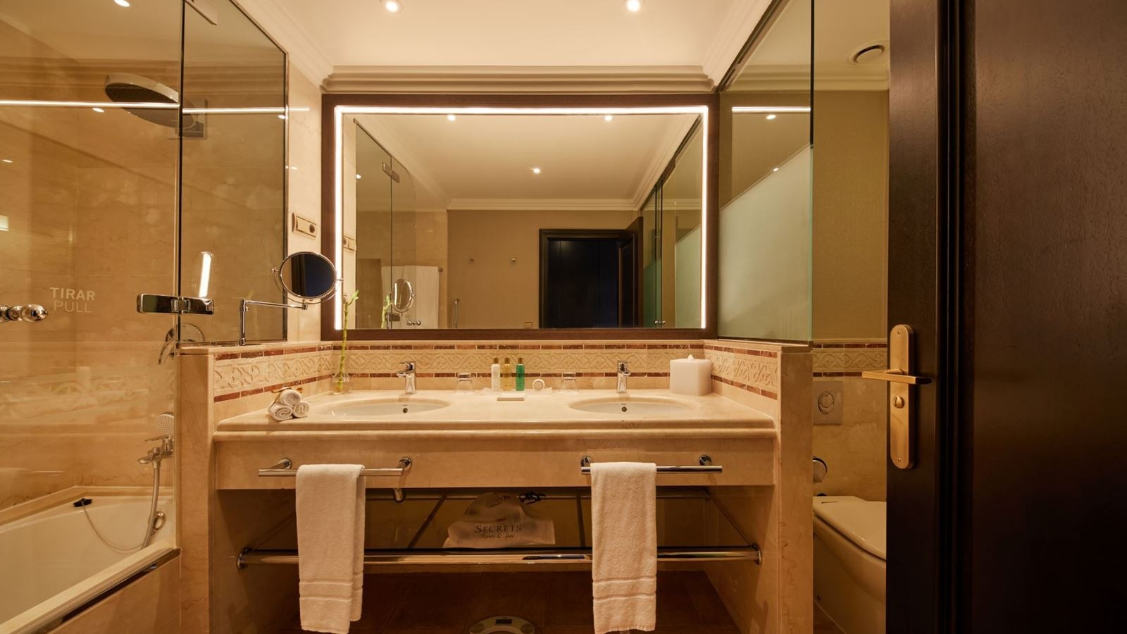 rooms-junior-suite-balcony-or-terrace