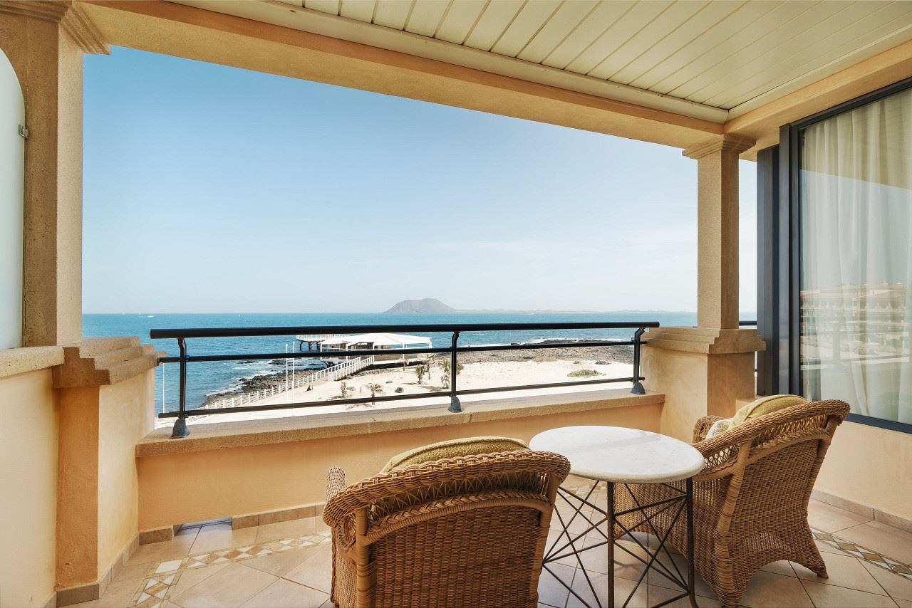 rooms-preferred-club-suite-frontal-ocean-view-balcony-or-terrace