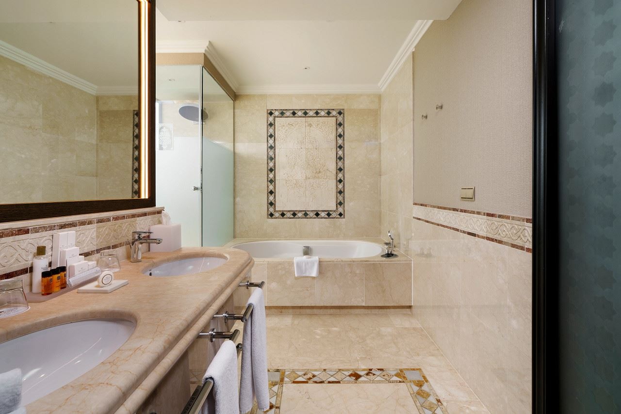 rooms-preferred-club-suite-frontal-ocean-view-balcony-or-terrace