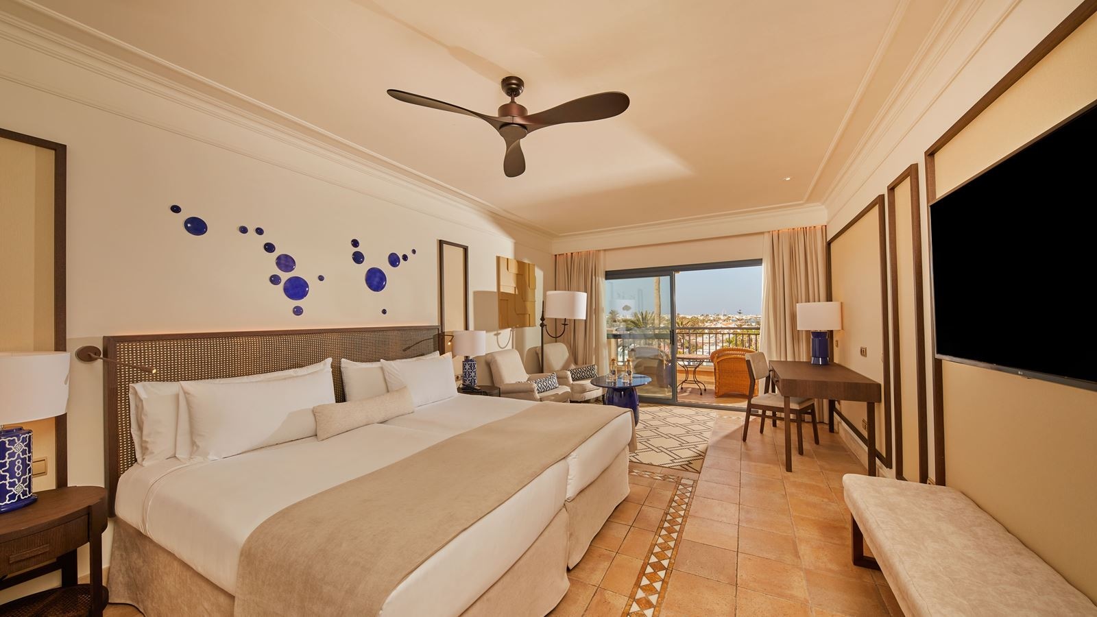 rooms-junior-suite-balcony-or-terrace