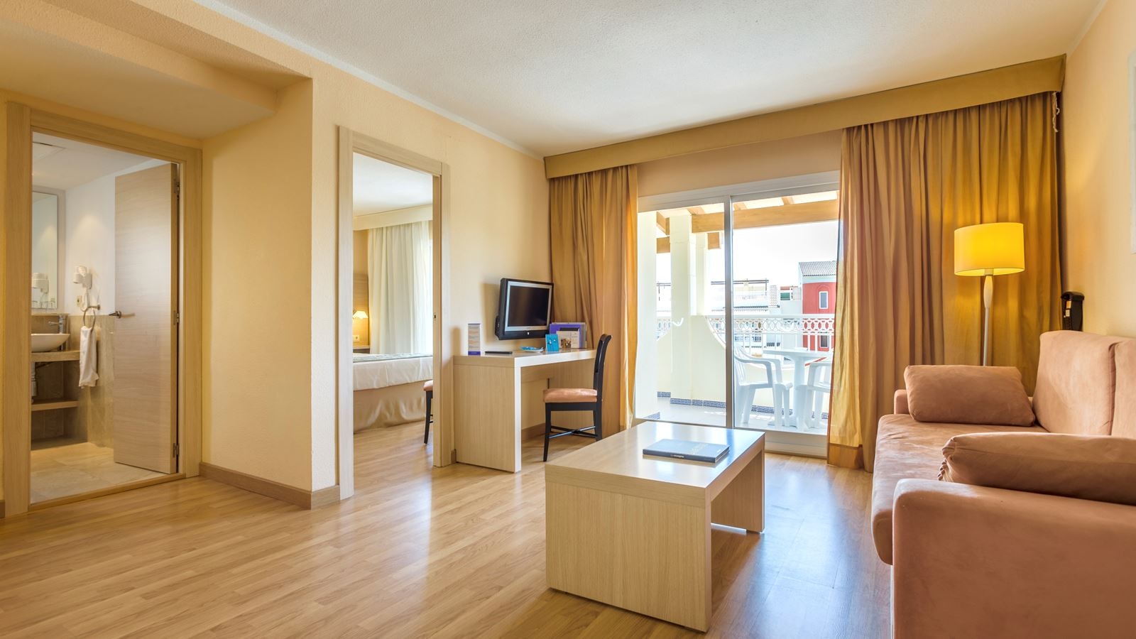 rooms-apartment-royalterrace