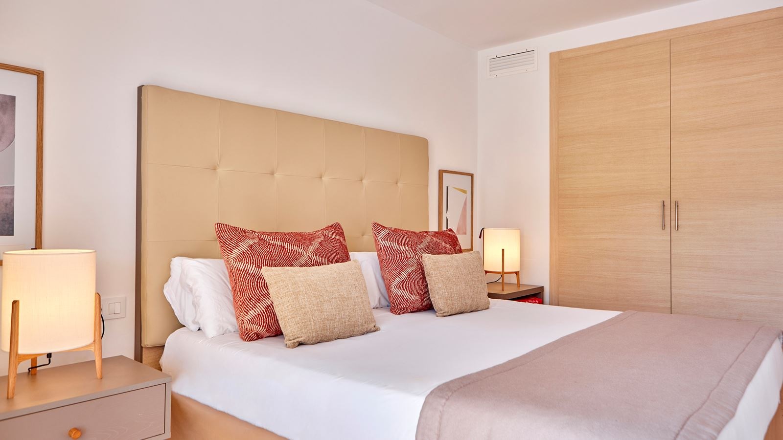 rooms-1-bedroom-penthouse-suite-terrace