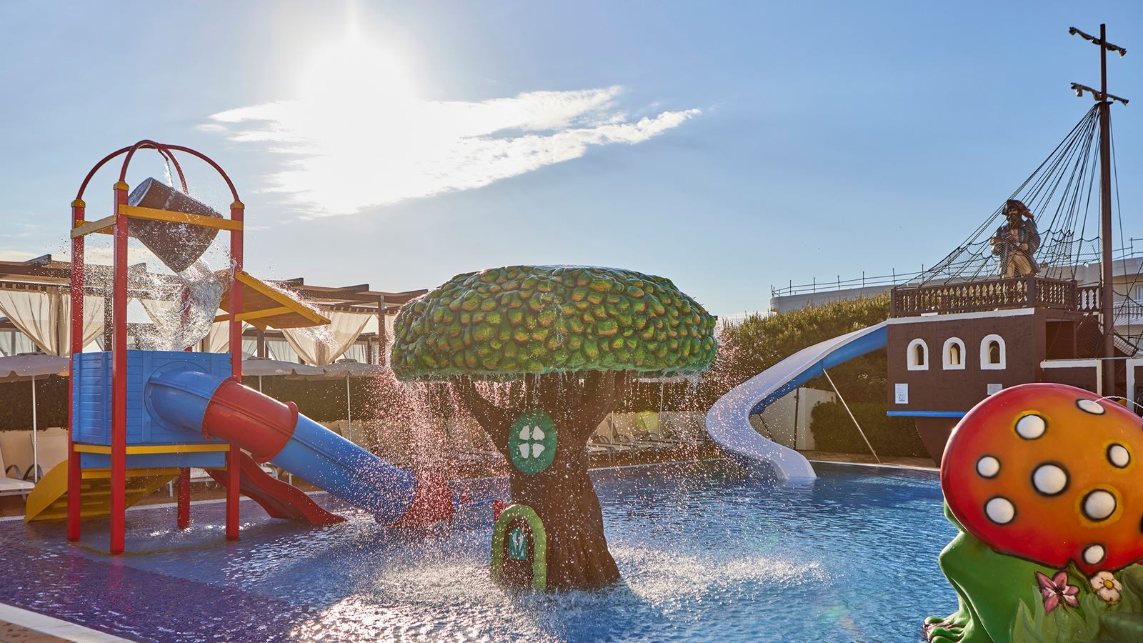 pools-outdoor-childrens-pool