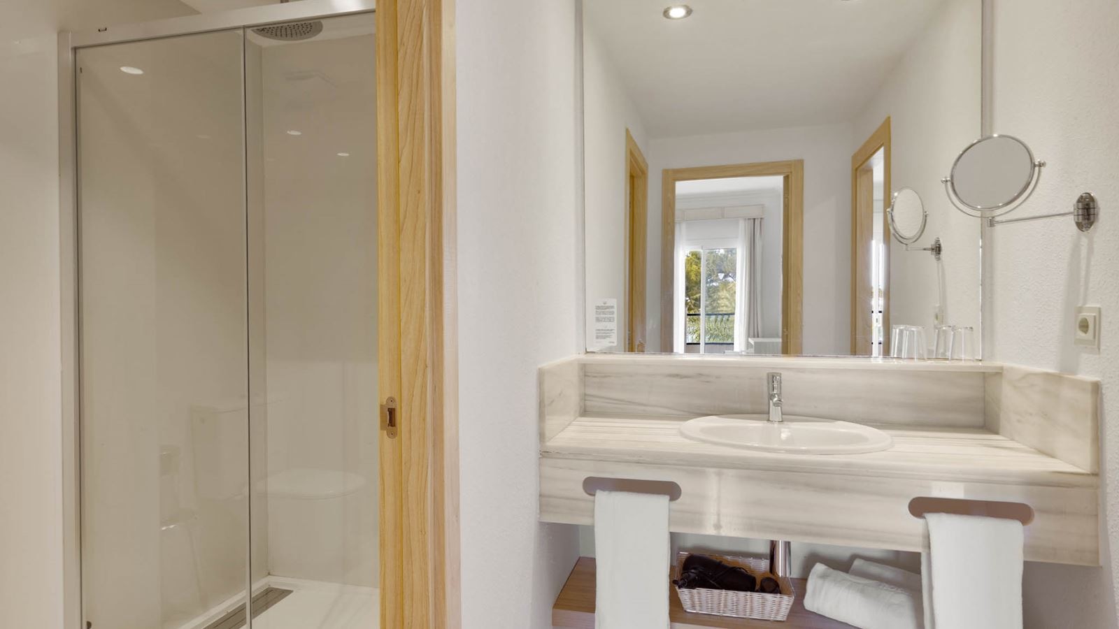 rooms-apt-1-bedroom-garden