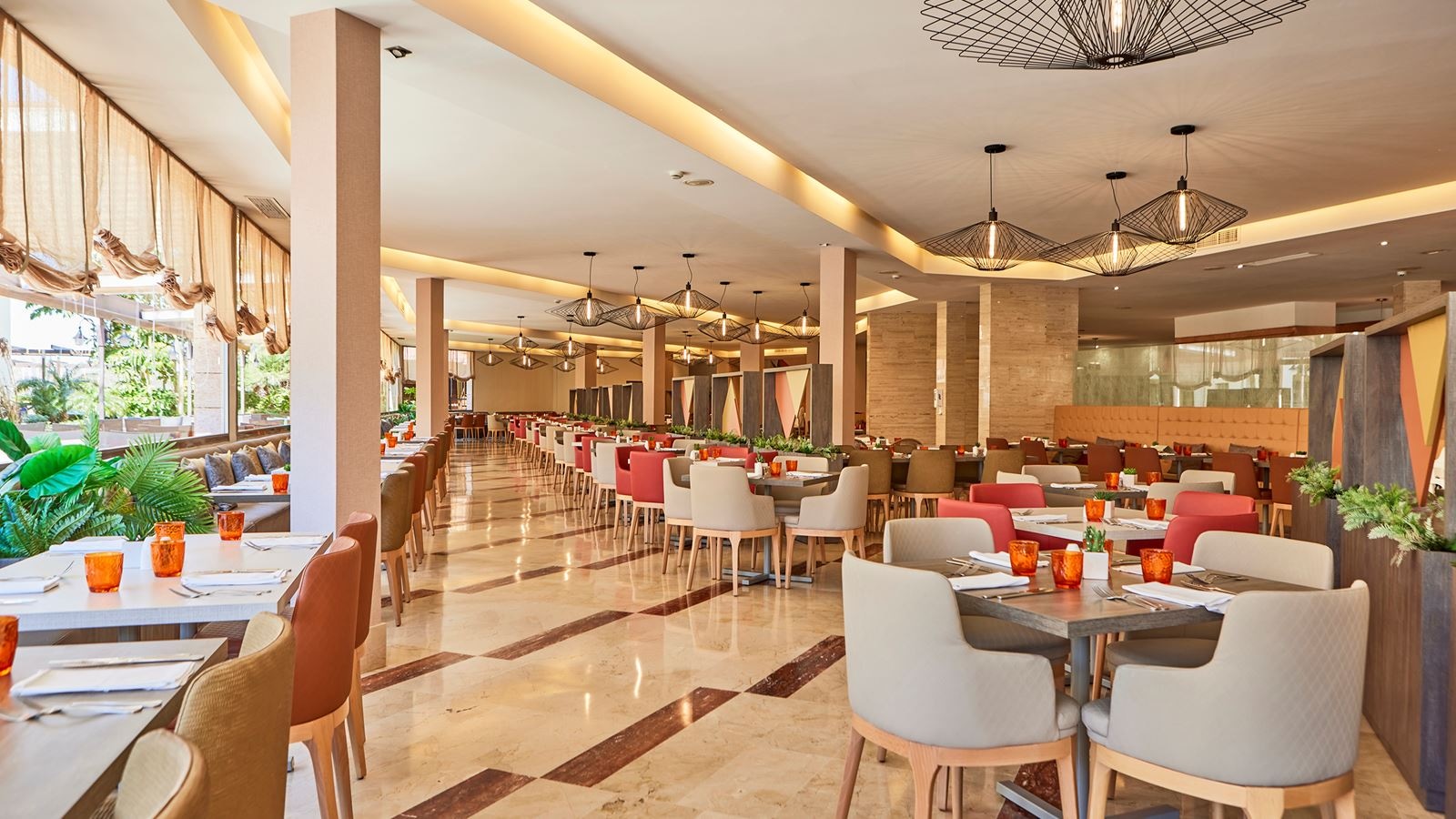 restaurants-caprice-restaurant-buffet