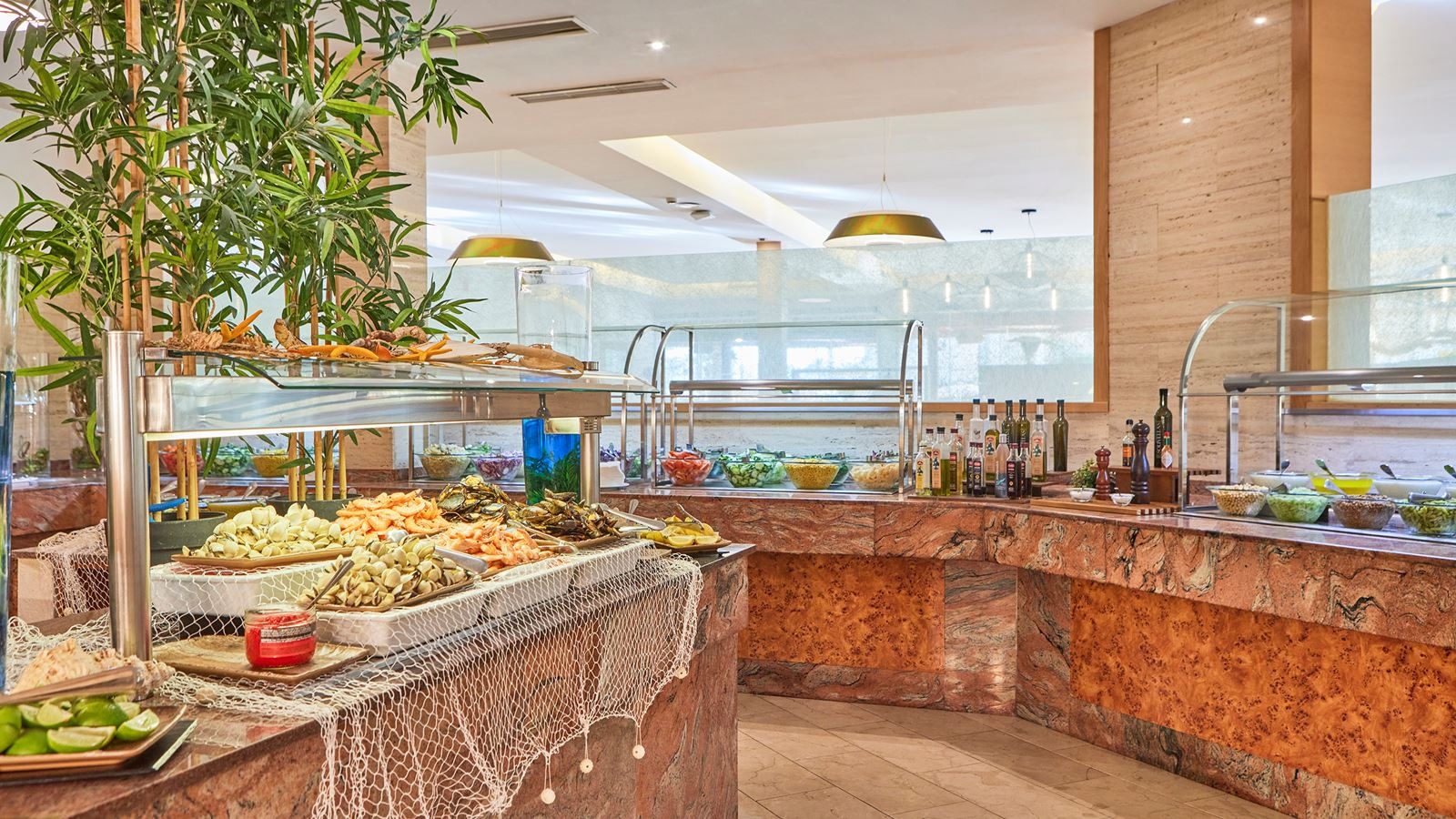 restaurants-caprice-restaurant-buffet