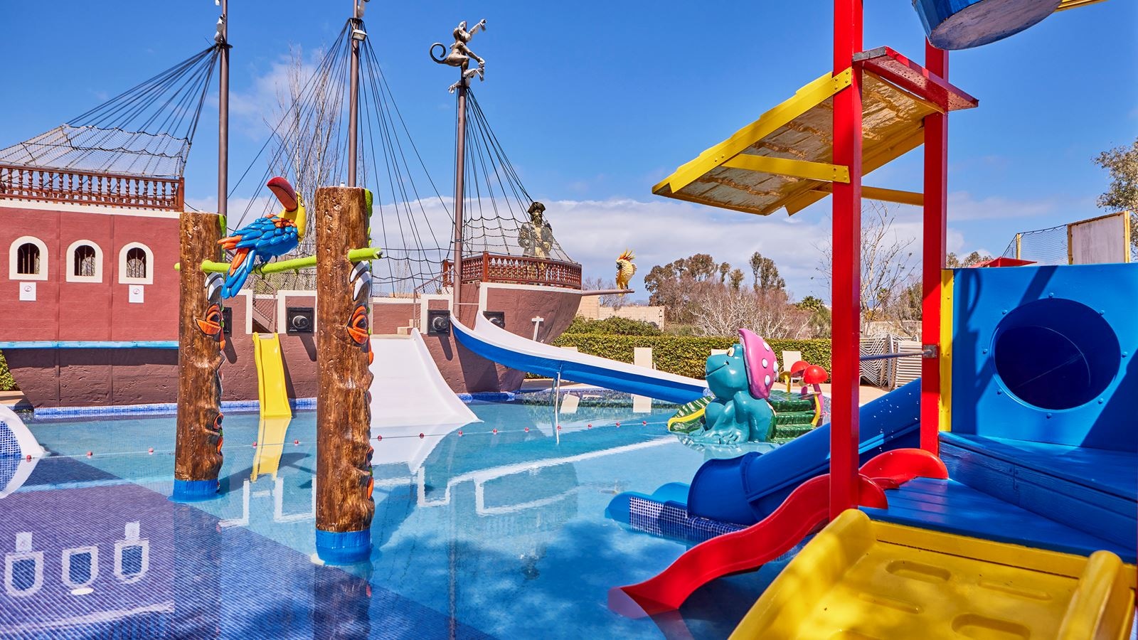 pools-outdoor-childrens-pool