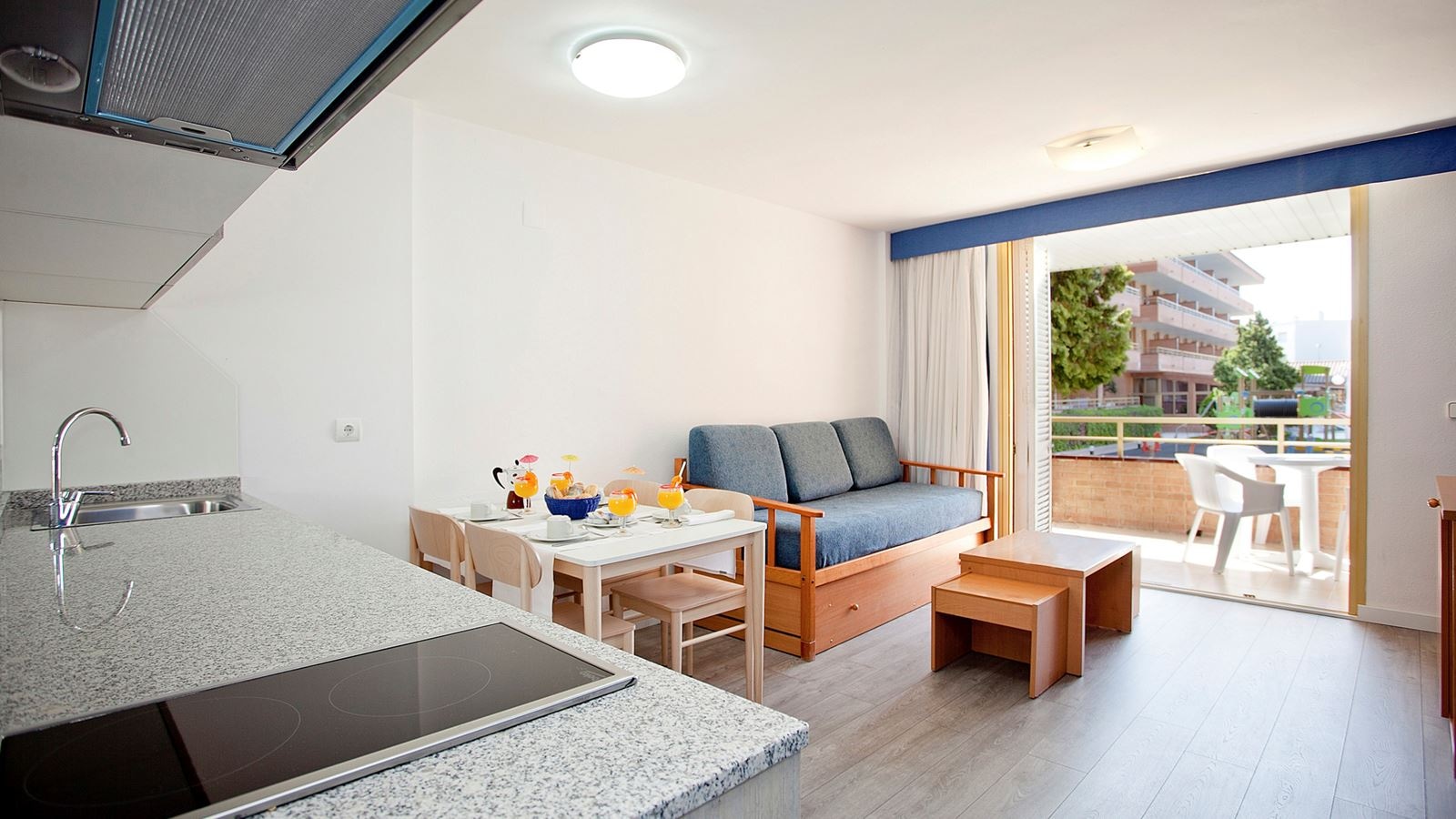 rooms-apartment-1-pax-with-balcony-or-terrace