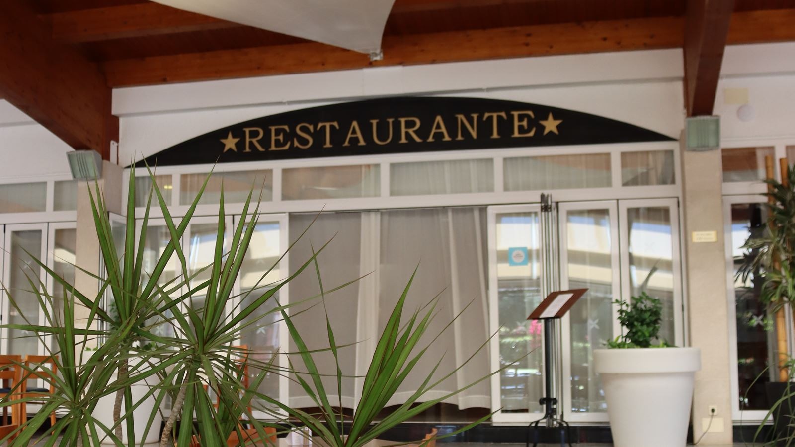 restaurants-restaurants