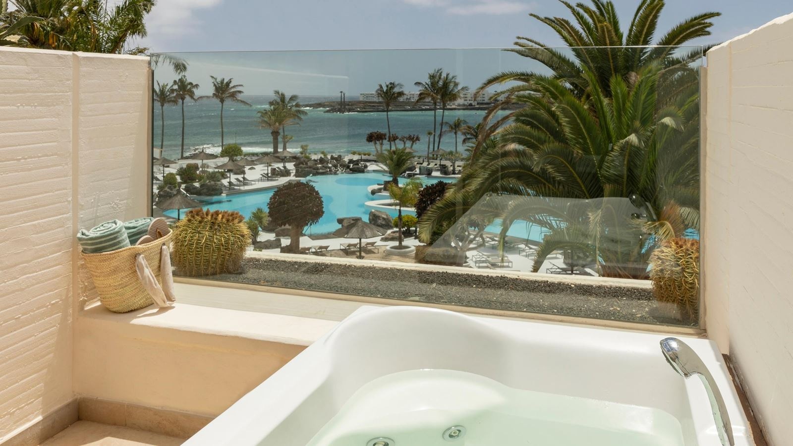rooms-smw--grand-suite-the-reserve-ocean-front-whit-pool